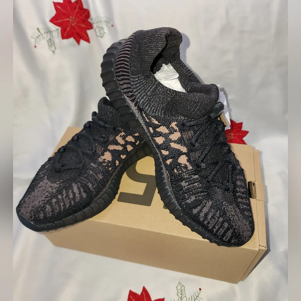 Adidas Yeezy Boost 350 V2
CMPCT Slate Carbon Size 8.5 Men's - Picture 13 of 16